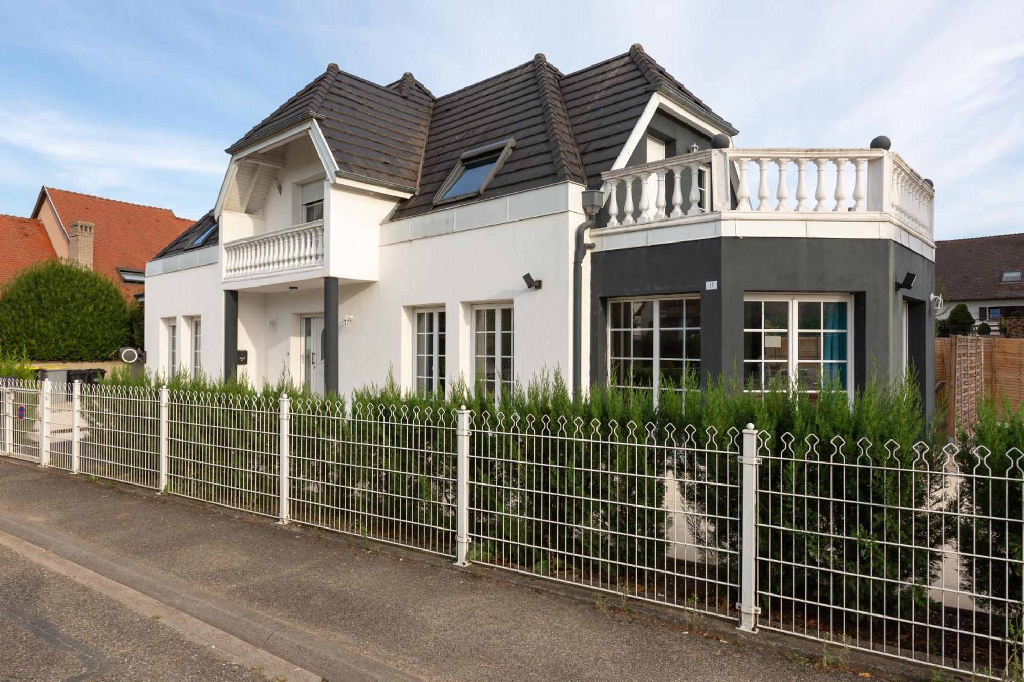 Gites Spa Strasbourg - Villa Ours - Spa Prive, Sauna, Borne D'Arcade, Babyfoot Ittenheim Exterior foto